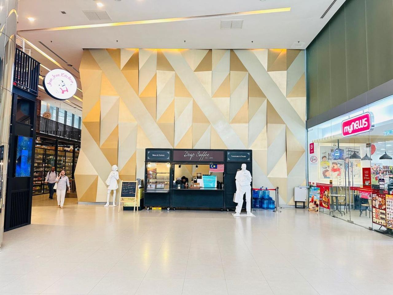 Mercu Summer Suites Klcc By Ab Куала Лумпур Екстериор снимка