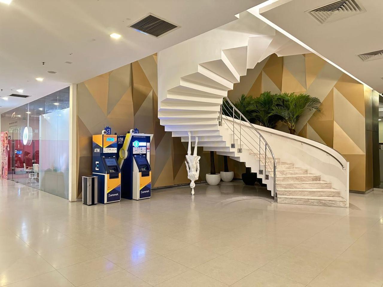 Mercu Summer Suites Klcc By Ab Куала Лумпур Екстериор снимка