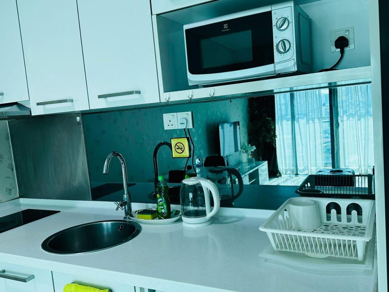 Mercu Summer Suites Klcc By Ab Куала Лумпур Екстериор снимка