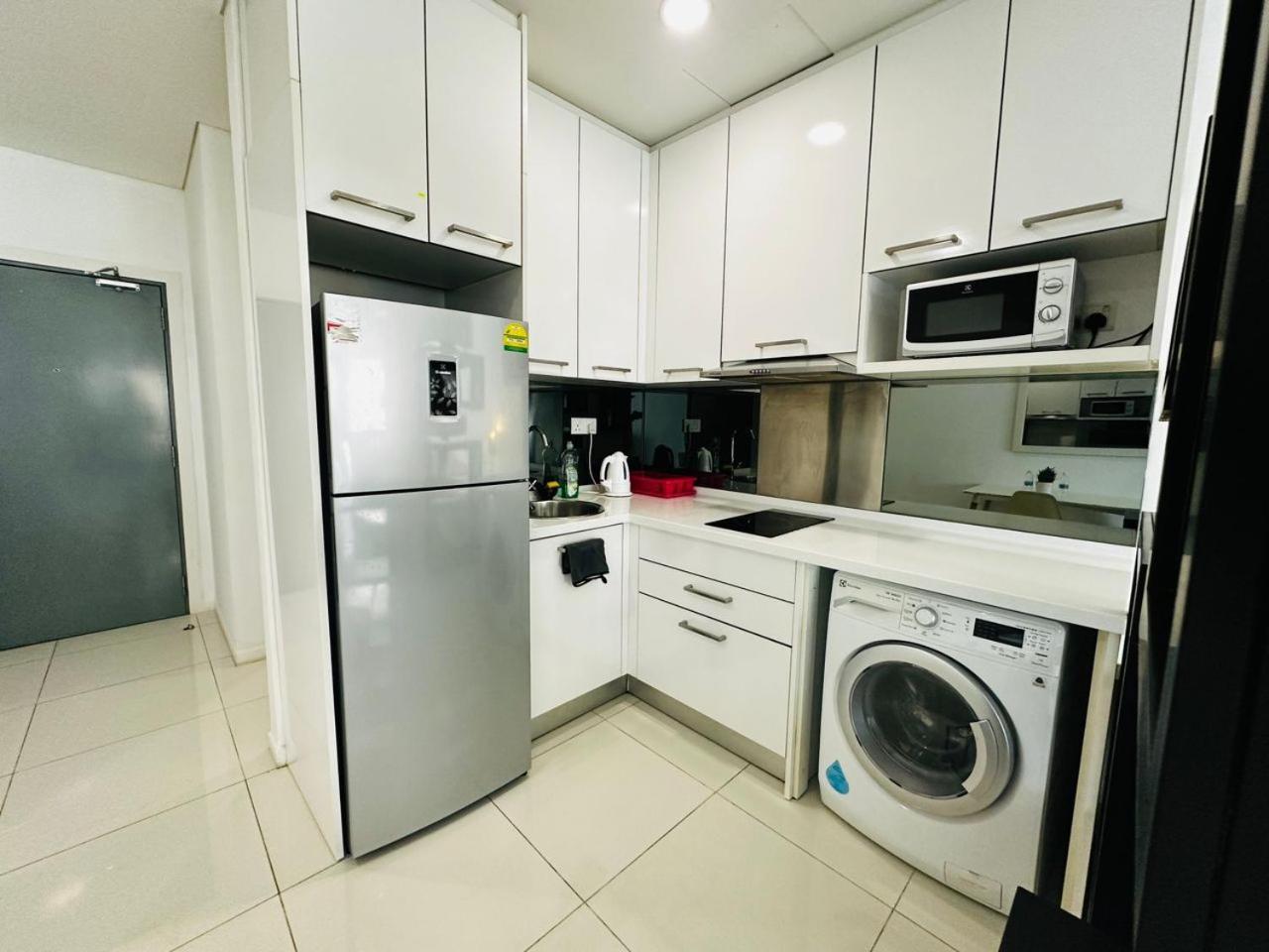 Mercu Summer Suites Klcc By Ab Куала Лумпур Екстериор снимка